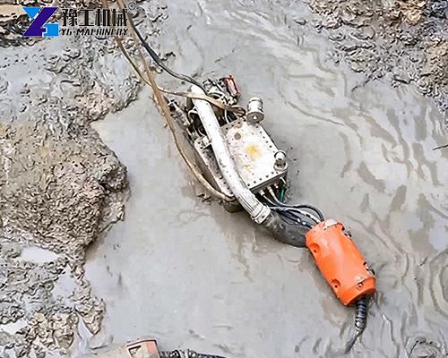 underwater dredging robot for sediment removal